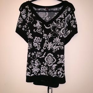 Stretchy Black and White Blouse